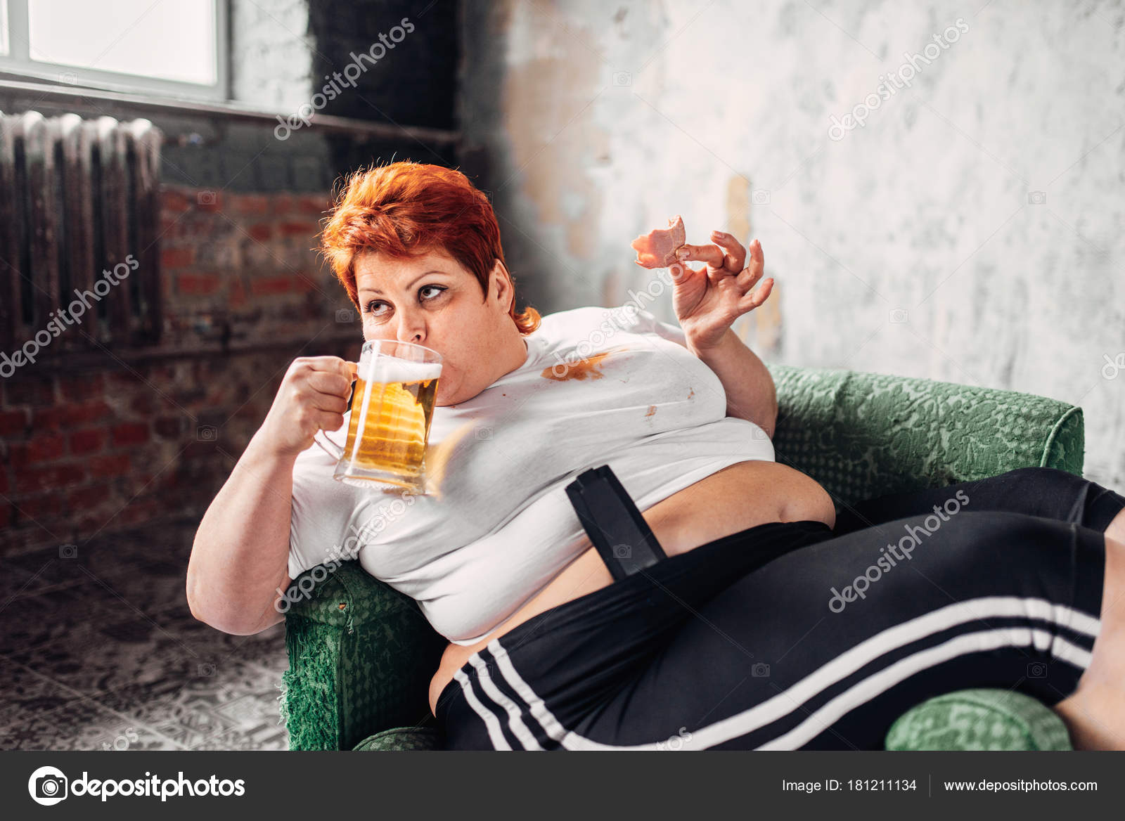 depositphotos_181211134-stock-photo-fat-woman-eating-sandwich-drinking.jpg