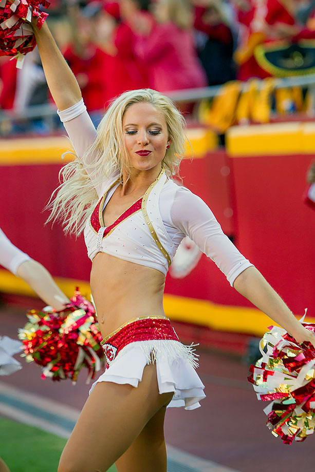 kansas-city-chiefs-cheerleaders-cbg1510250895_steelers_at_chiefsjpg.webp