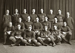 300px-1918_Michigan_Wolverines_football_team.jpg