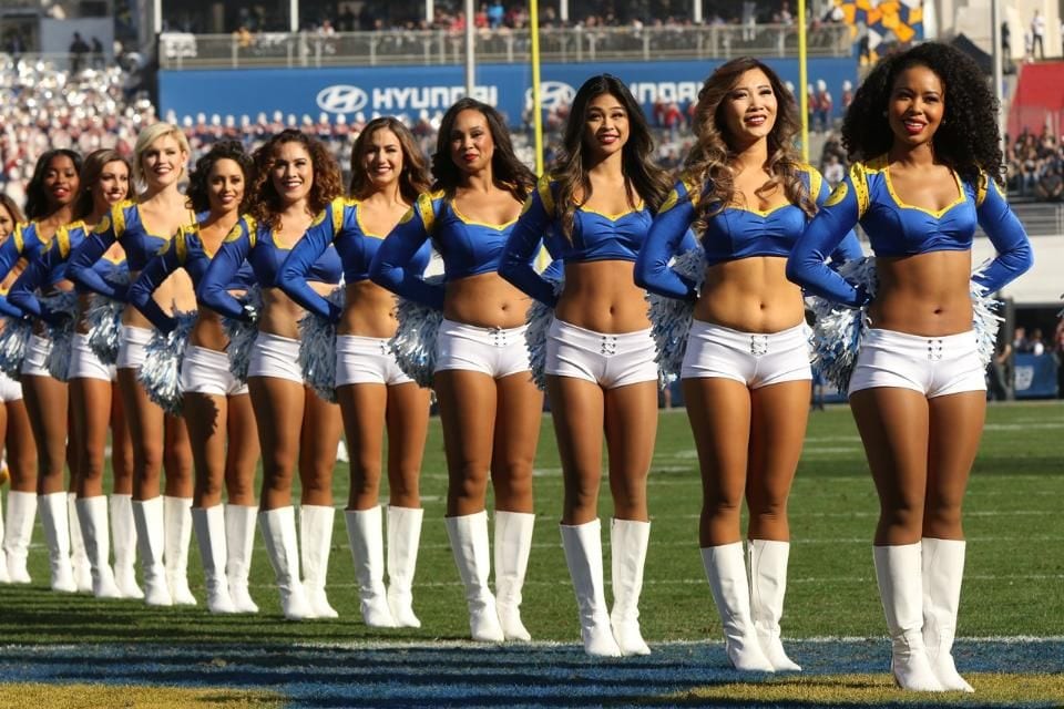 los-angeles-rams-cheerleaders-ronald-yoshioka-pinterest-20171231.jpg