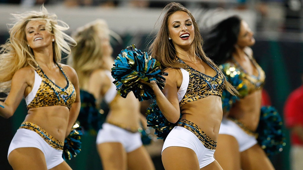 080917_fsf_nfl_jags_cheerleader_g8.vresize.1024.576.high.28.jpg