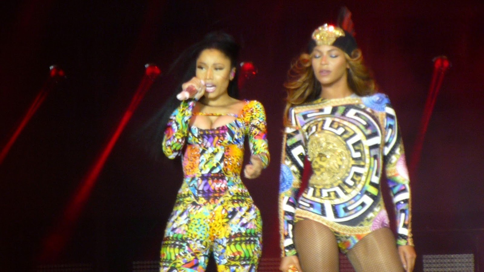 Beyonce-Nicki-Minaj-Paris.jpg