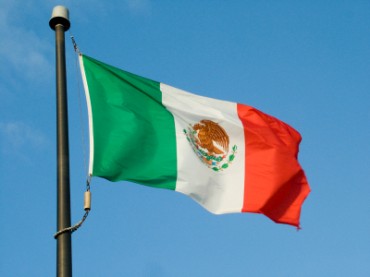 mexican_flag_photo.jpg