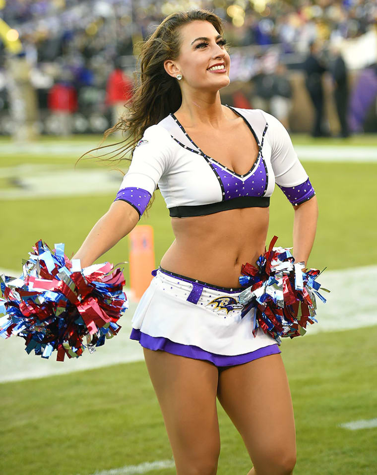 baltimore-ravens-cheerleaders-ap_387215885826jpg.webp