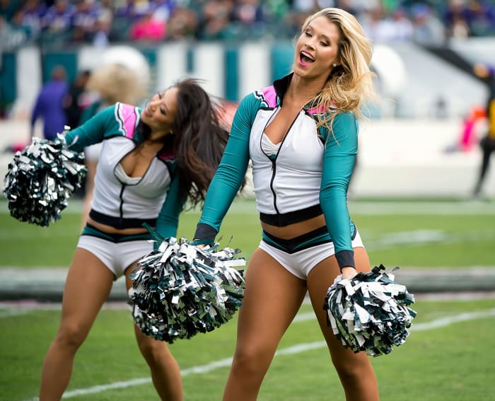 philadelphia-eagles-cheerleaders-dfu16102322_vikings_at_eaglesjpg.webp