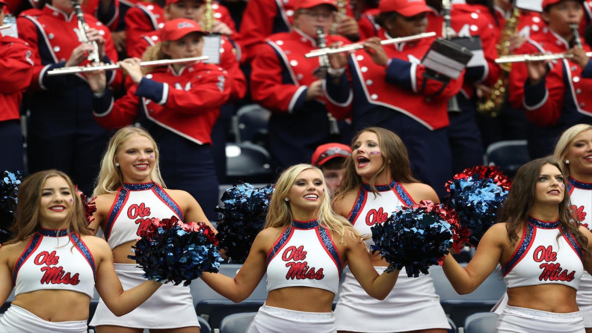 ole-miss-cheerleaders.jpg