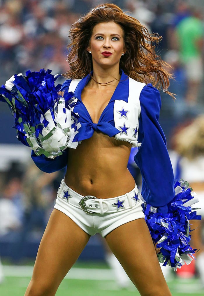 dallas-cowboys-cheerleaders-cey1609111981_giants_at_cowboysjpg.webp