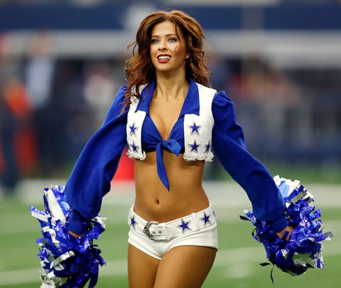 dallas-cowboys-cheerleaders-ap_128526569938jpg.webp